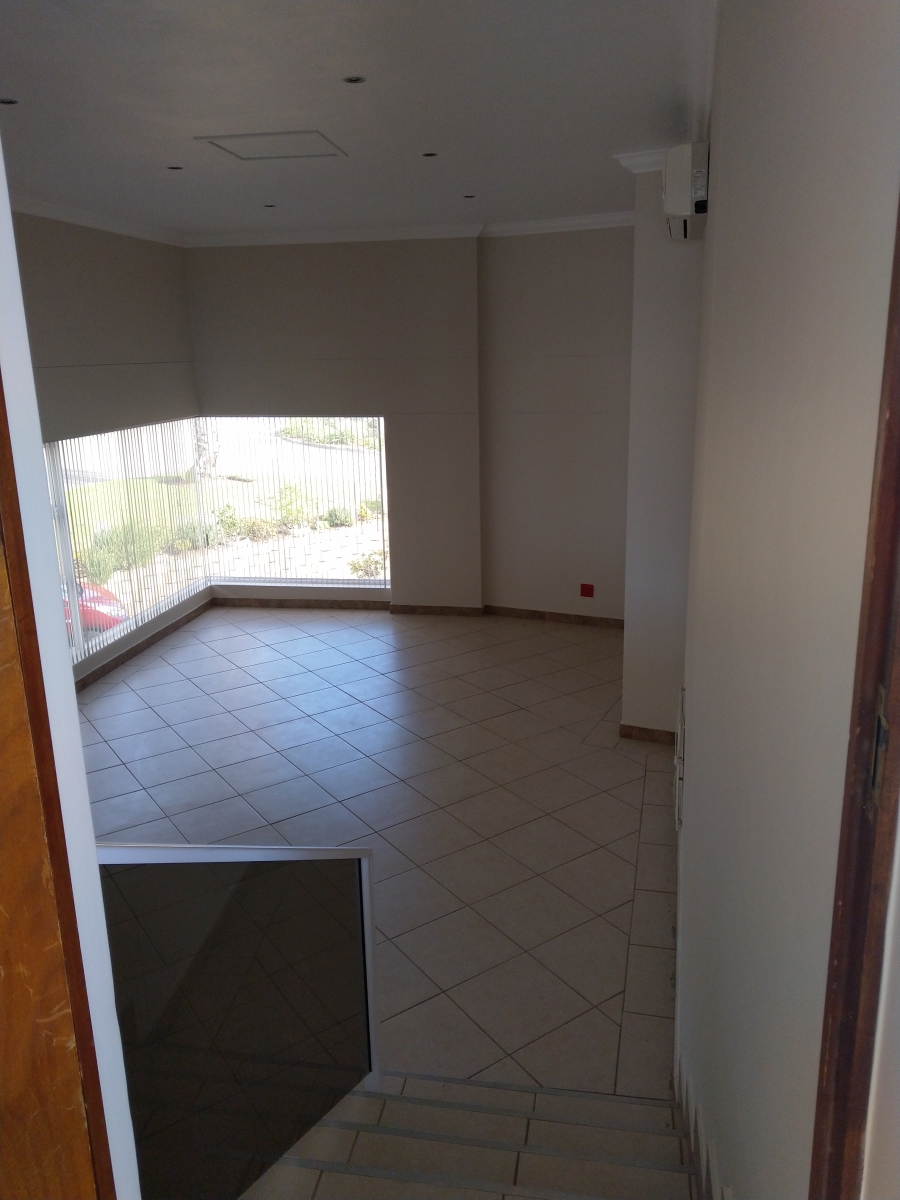3 Bedroom Property for Sale in Menkenkop Western Cape